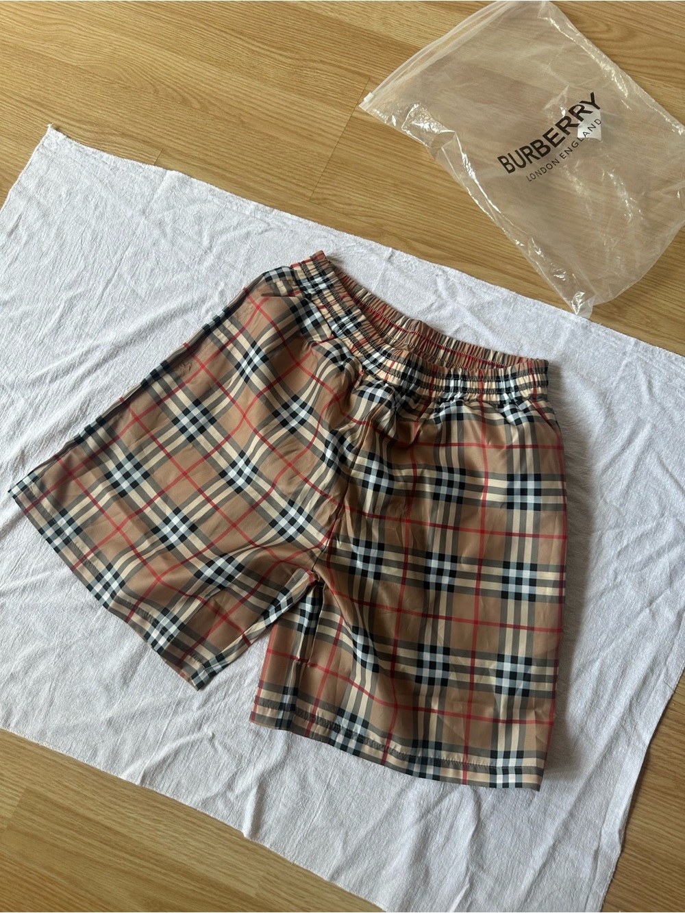 Burberry Beige Plaid Women’s Shorts with Red Accent